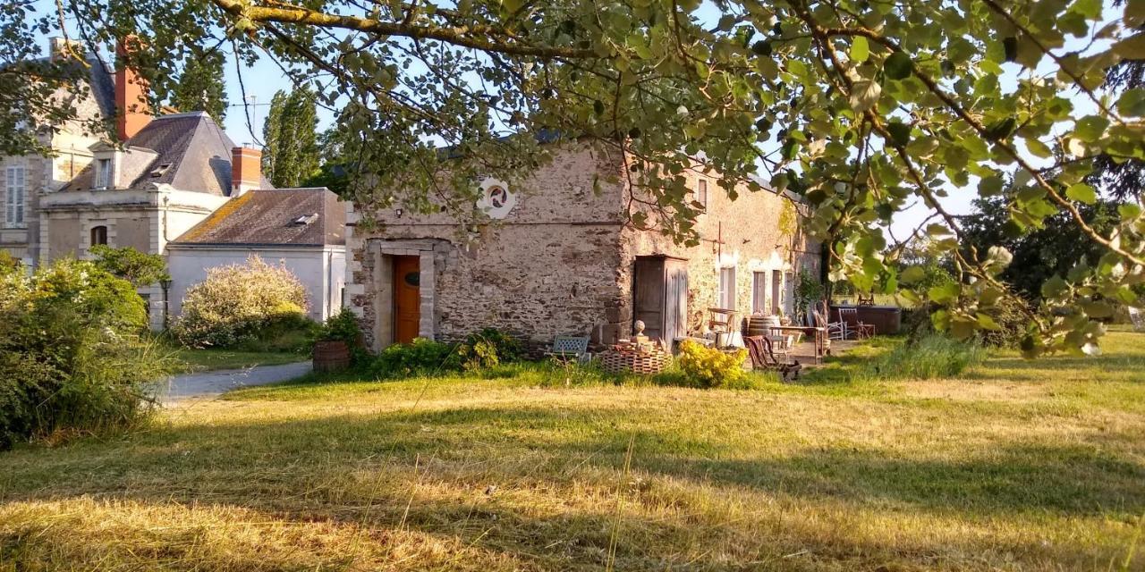 La PossonnièreLoge & Broc住宿加早餐旅馆 外观 照片